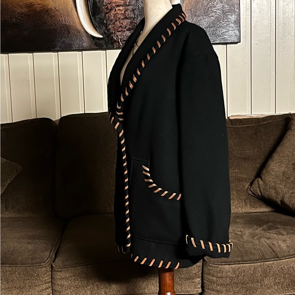 Luskey’s • Women • Medium • Vintage • Wool • Black • Coat • W/ Leather Trim - Picture 7 of 12